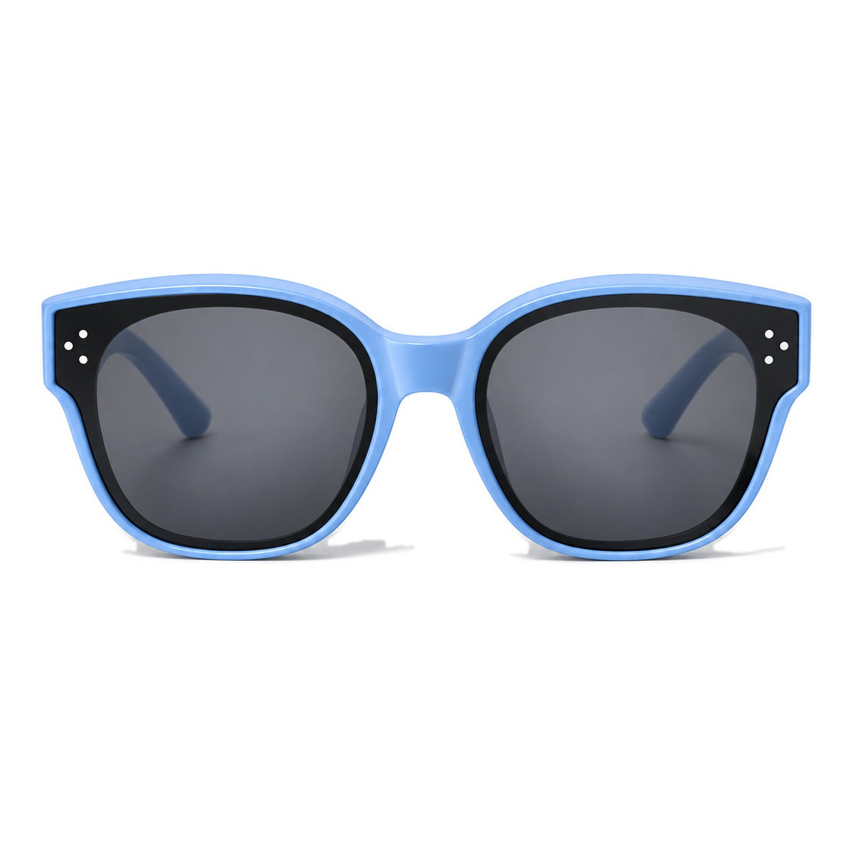 Lunettes de soleil enfant par-dessus PETIT NORD bleu ciel, vue de face